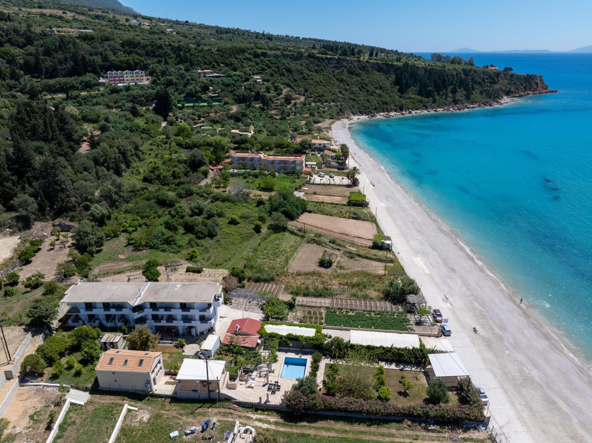 Aridas At The Beach Lourdata  Exterior foto