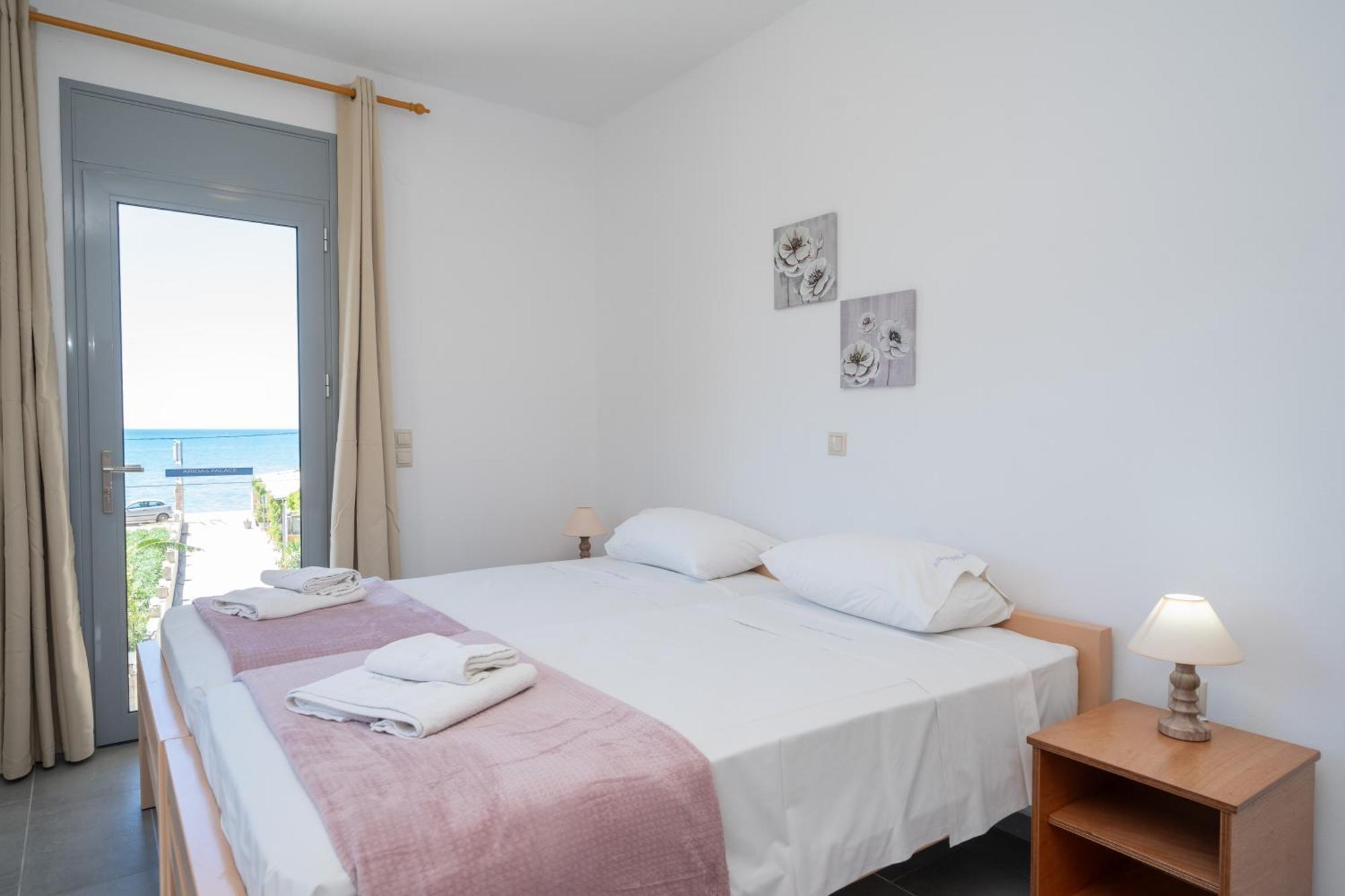 Aridas At The Beach Lourdata  Exterior foto